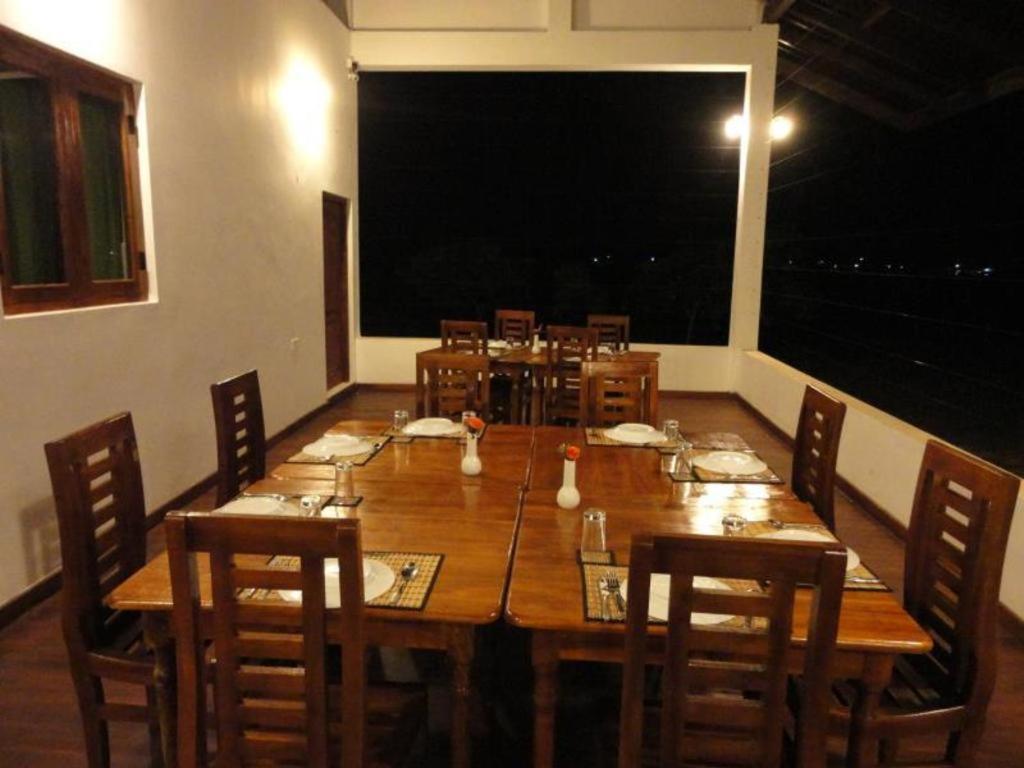 Naaval Hotel Batticaloa Exterior foto